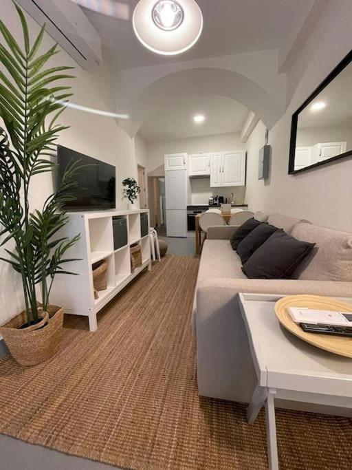マドリードNew Piso Centrico 7Pax A 2 Min Andando De Gran Viaアパートメント エクステリア 写真