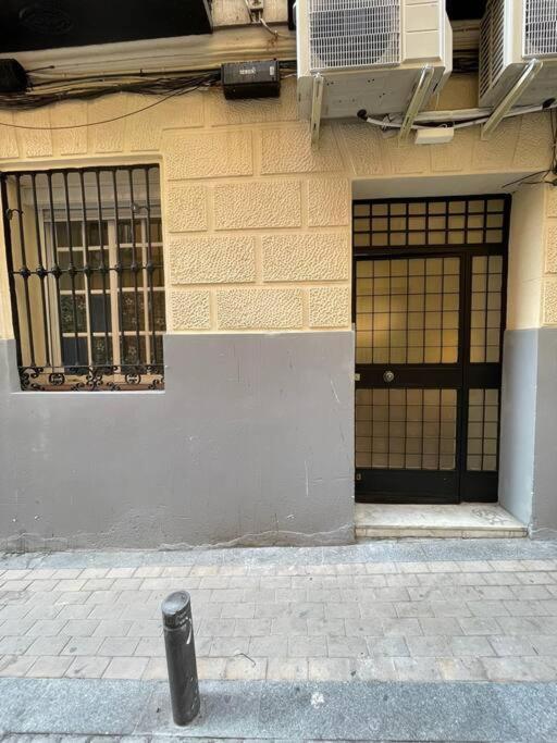マドリードNew Piso Centrico 7Pax A 2 Min Andando De Gran Viaアパートメント エクステリア 写真